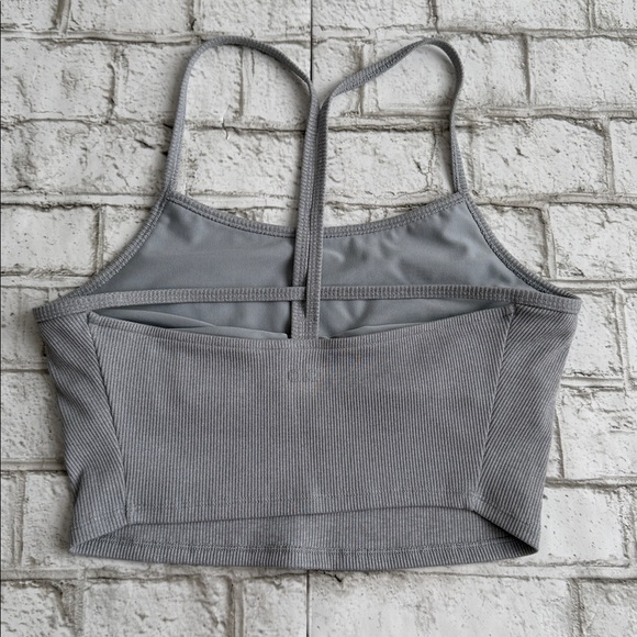 Alo Ribbed Crop Tank - Picture 4 of 7